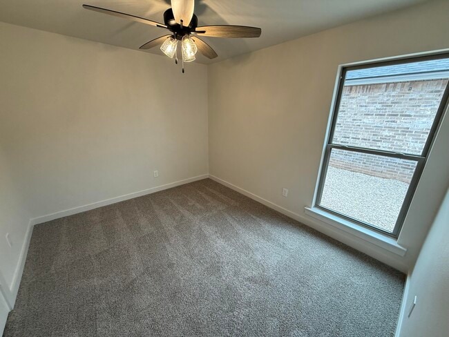 Building Photo - 1309 N Chicago Ave