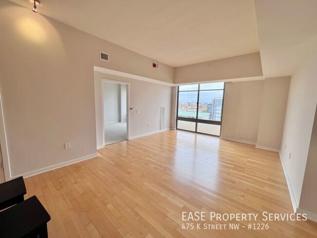 Building Photo - 475 K St NW