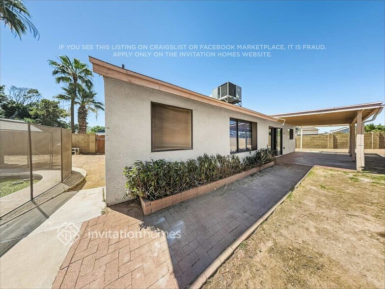 Building Photo - 6526 N 69th Dr