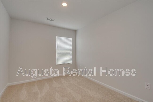 Building Photo - 4315 Newland St