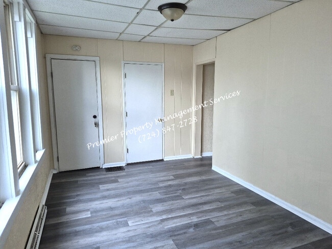 Building Photo - 2412 7th Ave