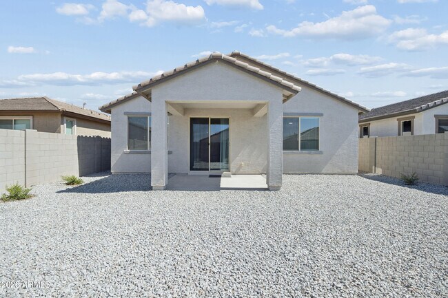Building Photo - 25293 W Wayland Dr