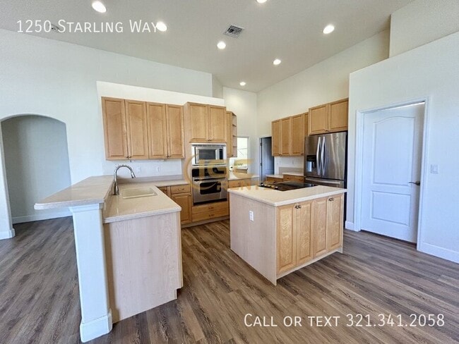 Building Photo - 1250 Starling Way