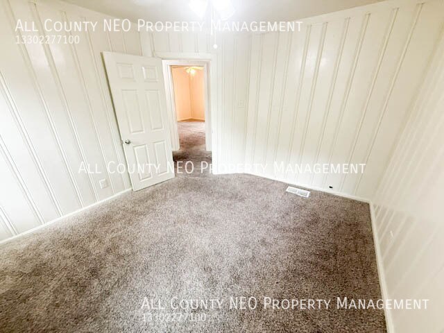 Building Photo - 470 Allyn St