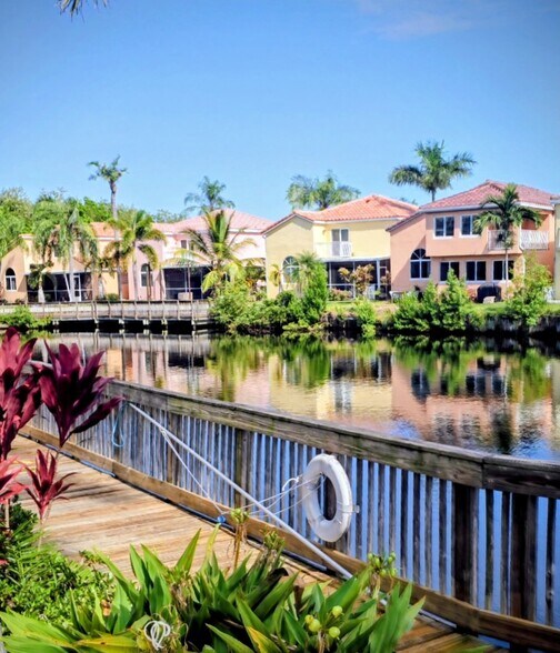 Building Photo - 1077 SE 6th Ave