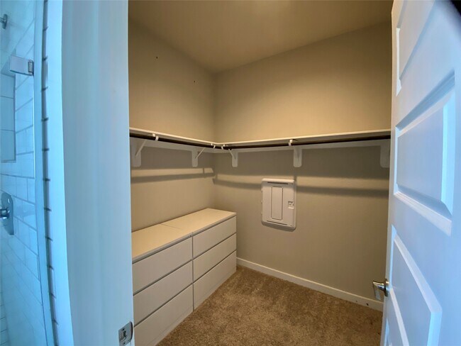 Building Photo - 28503 Hannahs Harbor Ln