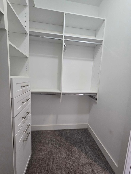 Building Photo - 1100 W Adams St