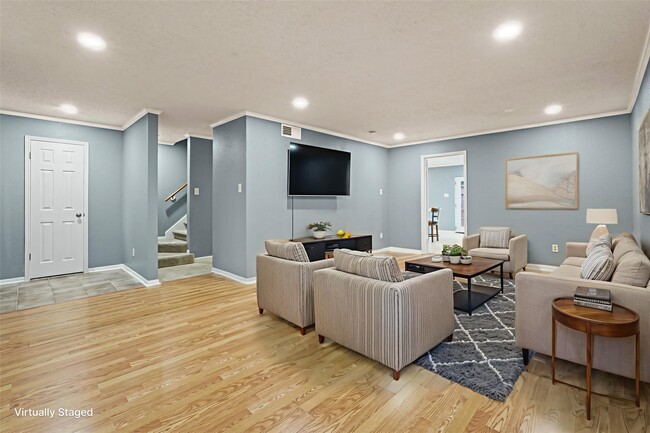 Building Photo - 1383 Country Pl Dr