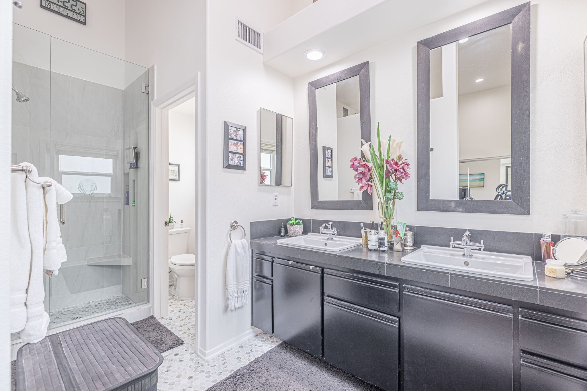 Master Bath - 127 Galleon St