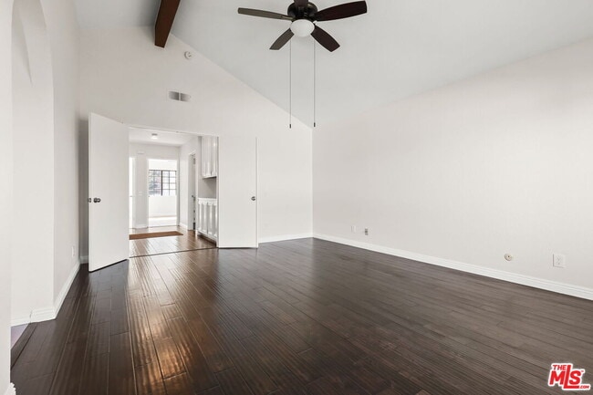 Building Photo - 6501 Bradley Pl