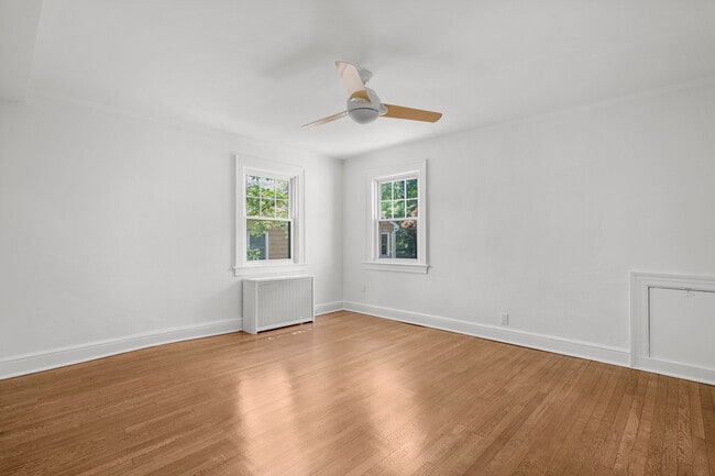 Building Photo - 121 Walworth Ave