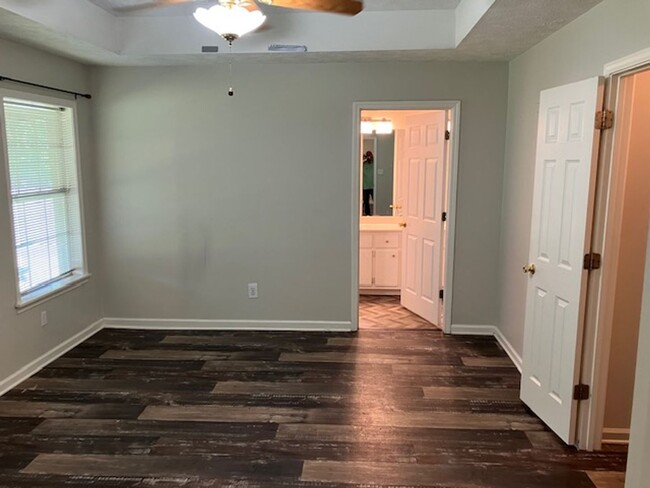 Building Photo - 2506 Teakwood Ln