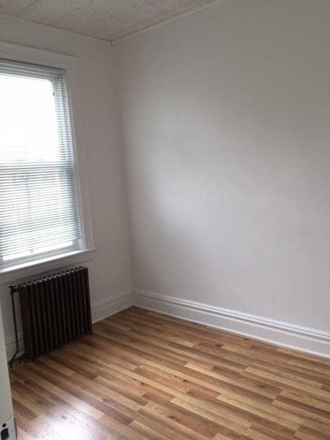 Building Photo - 361 Ege Ave