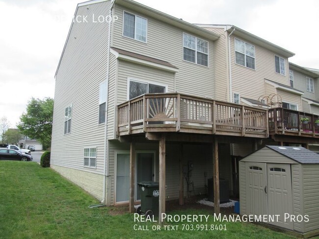 Building Photo - 6640 Roderick Loop