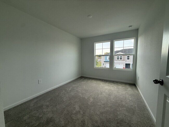 Building Photo - 14428 NW 164th Rd