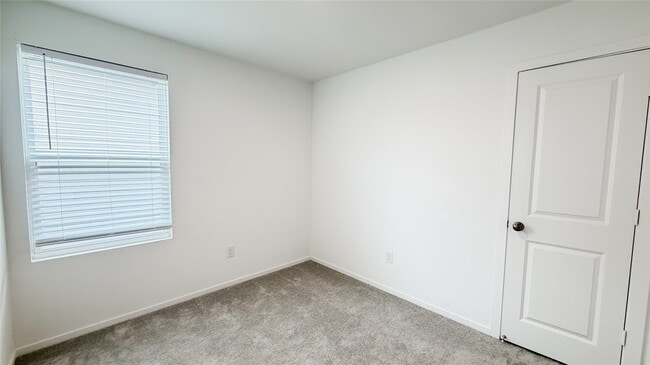 Building Photo - 21305 Carosella Dr