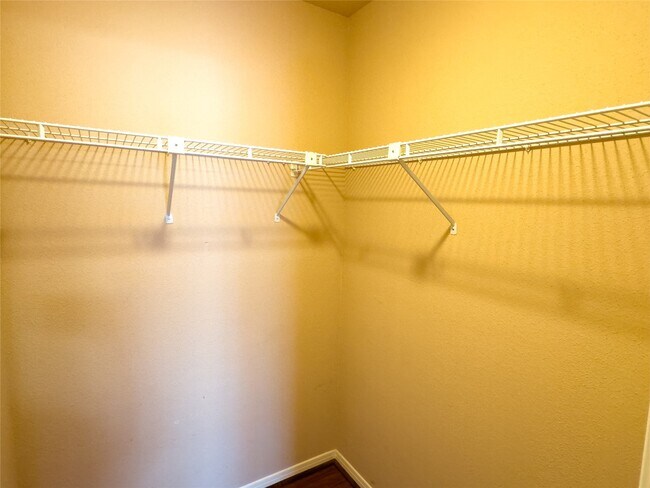 Building Photo - 9800 Pagewood Ln