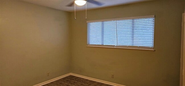 Building Photo - 1411 Braes Ridge Dr