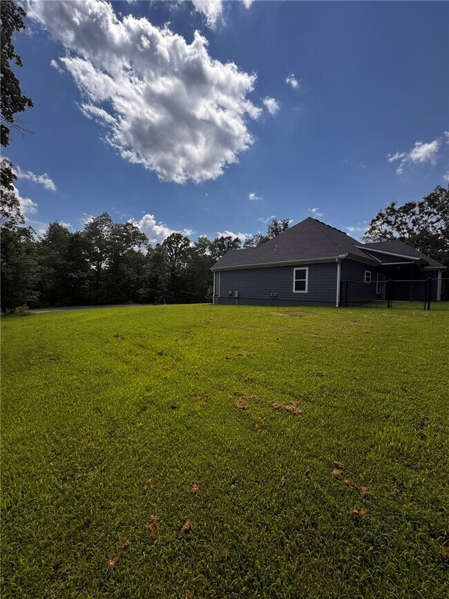 Building Photo - 12 Hobkirk Dr