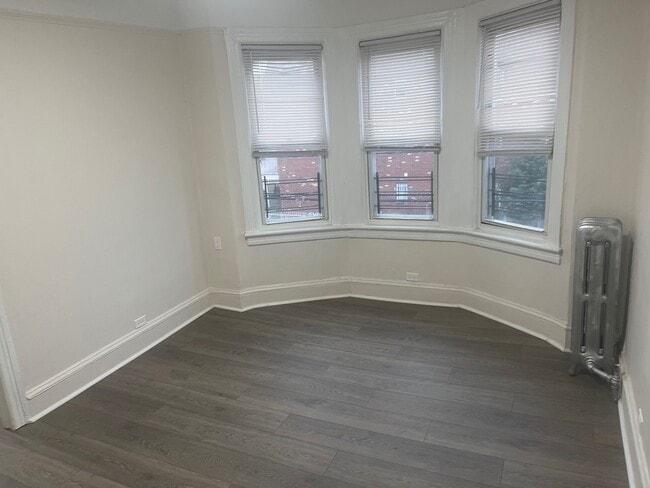 Building Photo - 11XX E 221st St