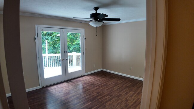 Master Bedroom - 3305 54th Pl
