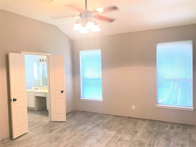 Building Photo - 164 S Holly Laurel Cir