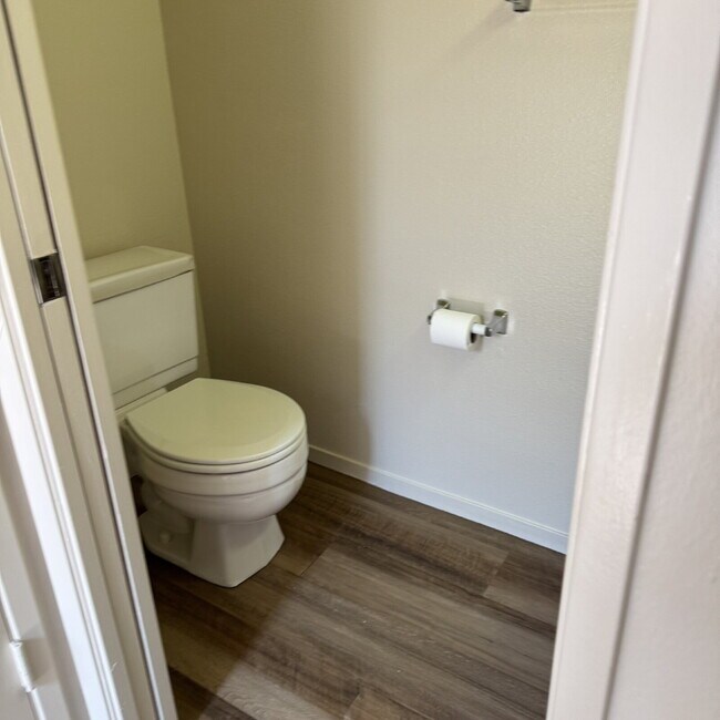 Building Photo - Stonegate living