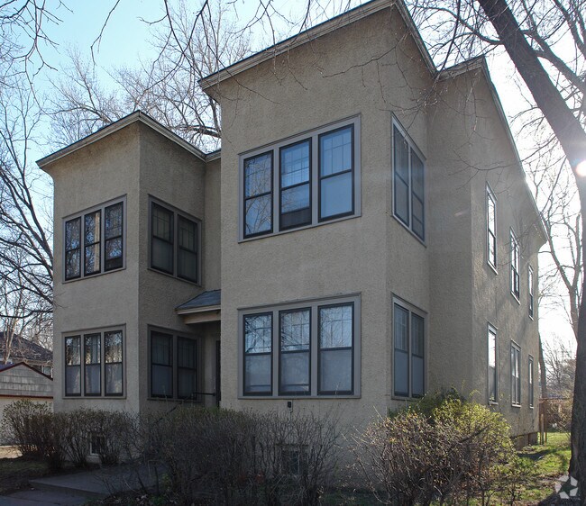 Building Photo - 178 Finn St N