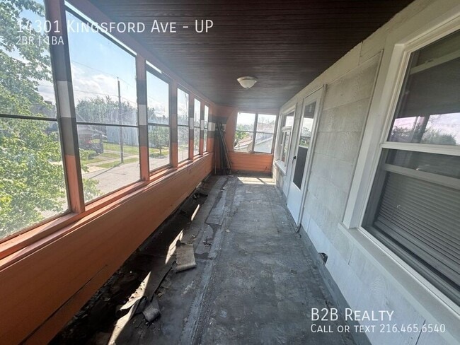 Building Photo - 14301 Kingsford Ave