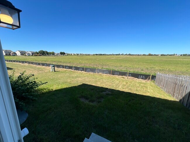 Building Photo - 7615 Violet Ln
