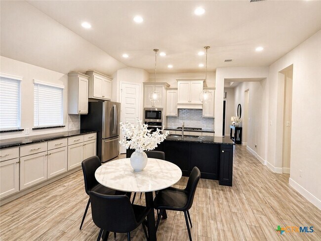 Building Photo - 1841 Windward Wy