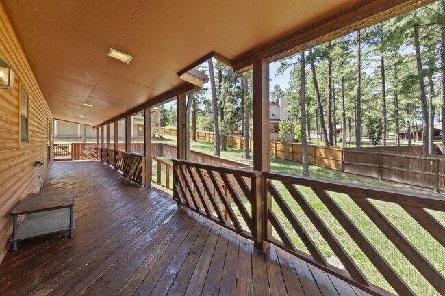 Building Photo - 103 E Miller Ct