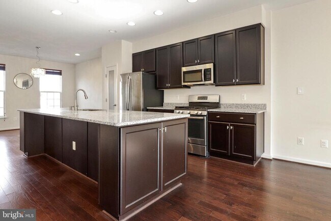 Building Photo - 8942 Dahlgren Ridge Rd