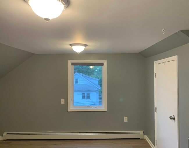 Building Photo - 141 Humphrey St