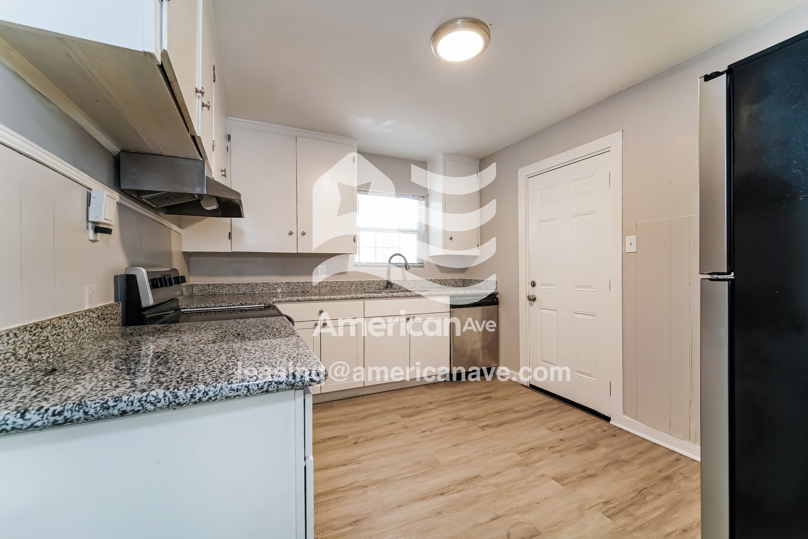 Building Photo - 3174 Charleston Dr