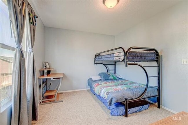 Building Photo - 5 Bedroom Home in South Boise _ Community ...