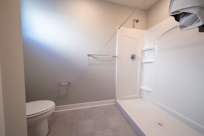 Building Photo - 17073 Dysart Pl