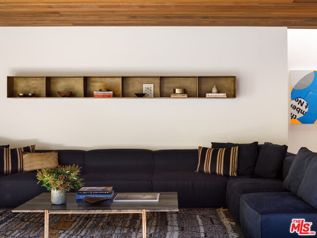 Building Photo - 8970 Wonderland Park Ave