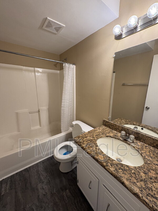 Building Photo - 3284 Tower Dr