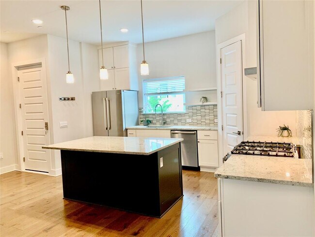 Building Photo - 4012 Manifest Ln