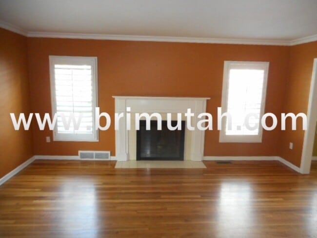 Building Photo - 1632 E Kensington Ave
