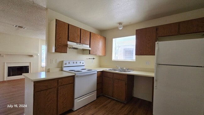 Building Photo - 4220 Middlesex Ave