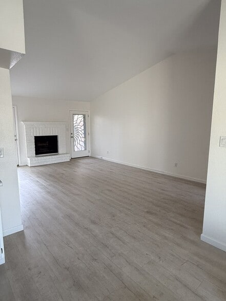 Building Photo - 18014 N 45th Ave