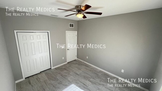 Building Photo - 1750 Loquat Ct NW