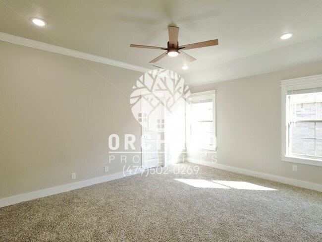 Building Photo - Tontitown- Single-Family Home- Beautiful W...