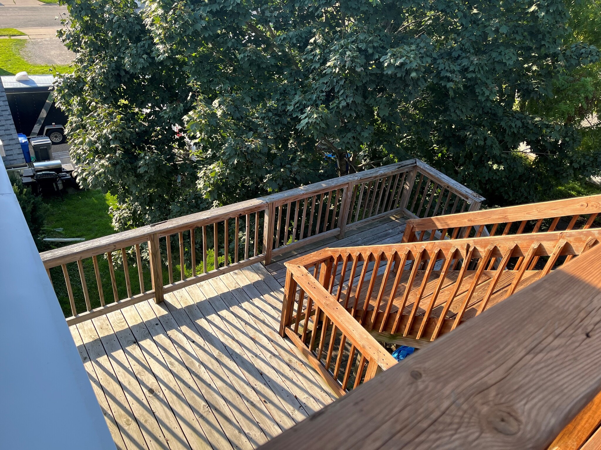 Patio/Deck - 608 E Cady St