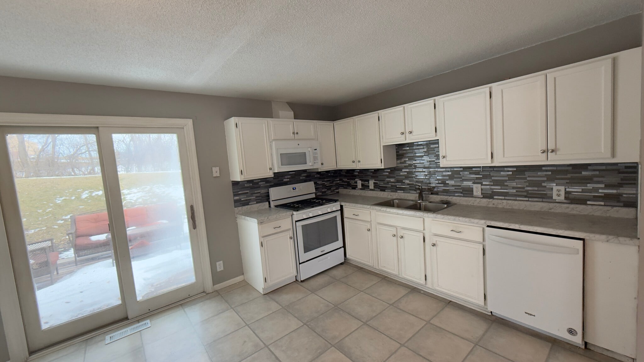 Kitchen 1 - 112010 Faber Ln