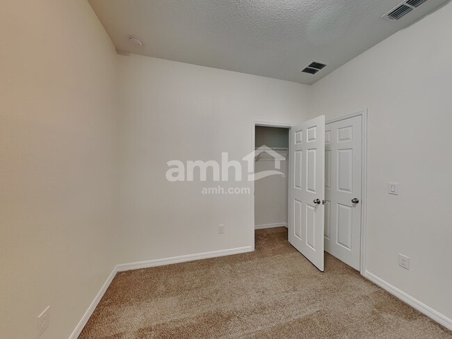 Building Photo - 6117 Voyagers Pl