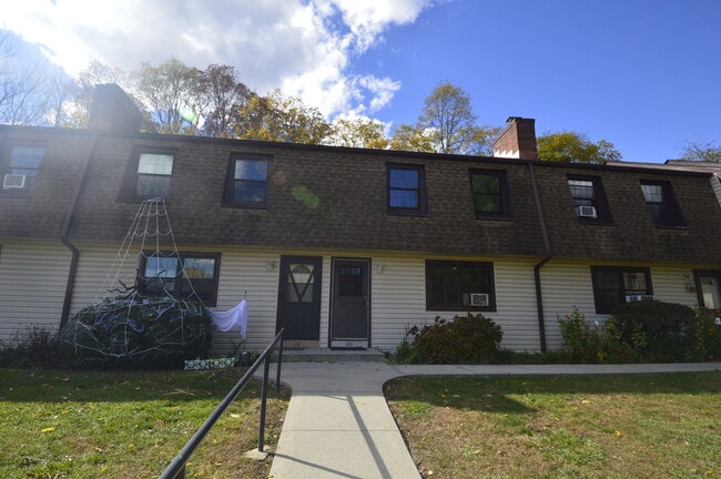 Primary Photo - 60 Homestead Ln