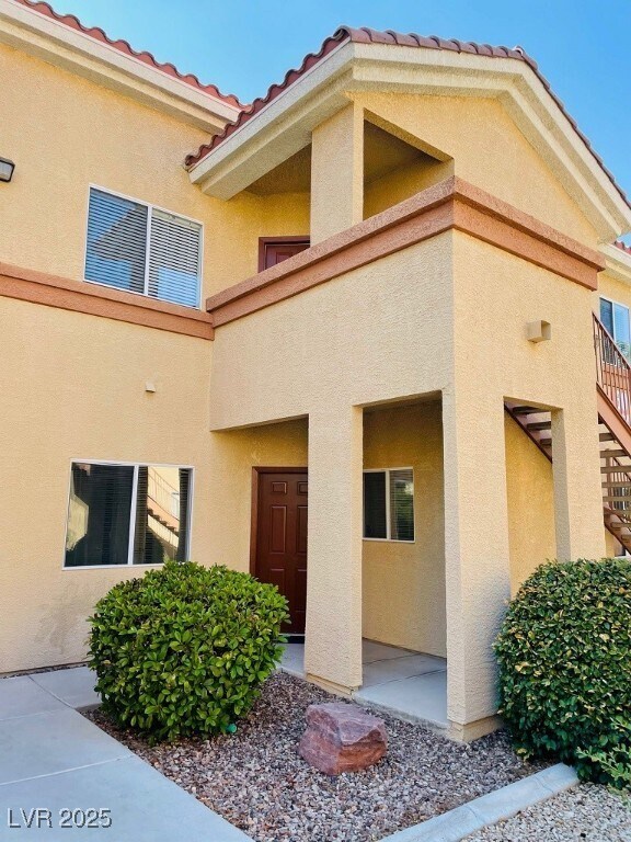 Building Photo - 1050 E Cactus Ave